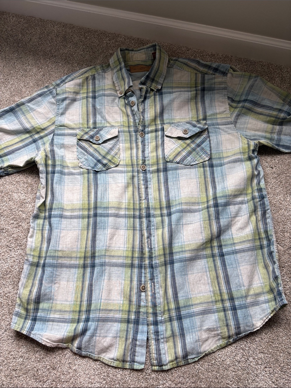 Men's Casual Plaid Button-Down Shirt in Blue and Green